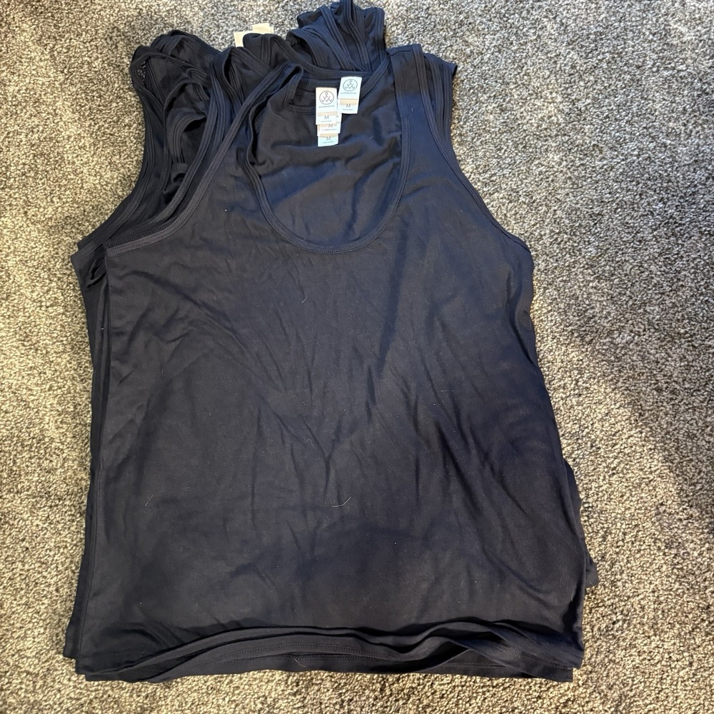 Bundle Of 20 Women's Medium Tank Tops Alternative